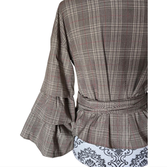 Do+Be Plaid Wrap Top with tiered bell sleeves size medium - Picture 6 of 16